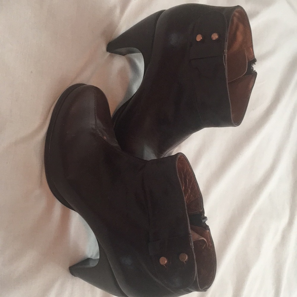 Charles Jourdan Brown Leather Ankle Boots